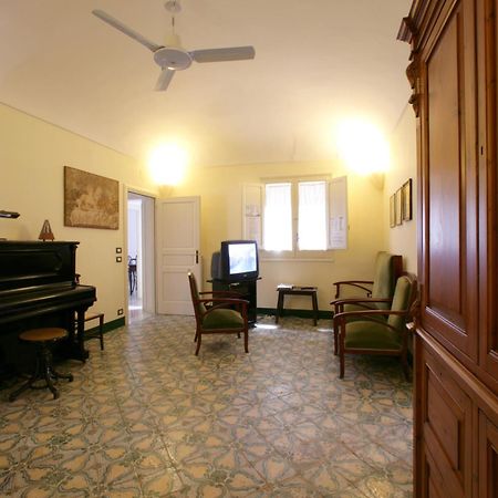 فندق Novecento تراباني المظهر الخارجي الصورة